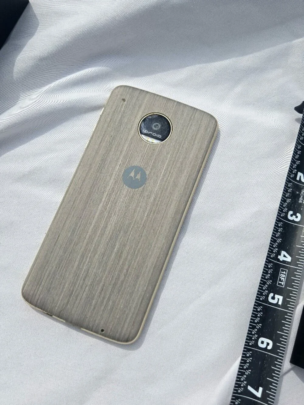 Moto Z Play One Owner, Battery needs replacement, good screen